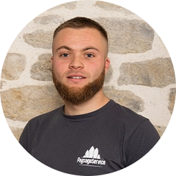 Thibault second en création